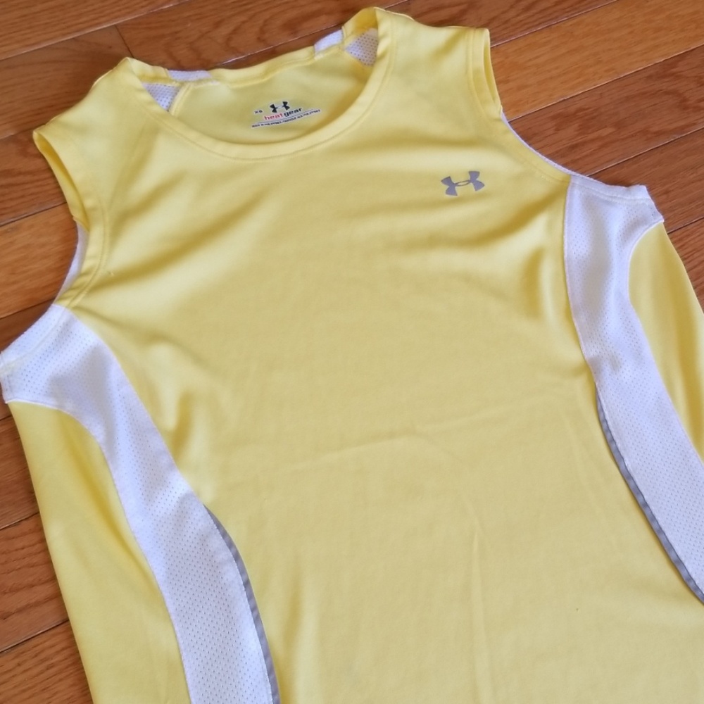 UNDER ARMOUR SLEEVELESS SHIRT